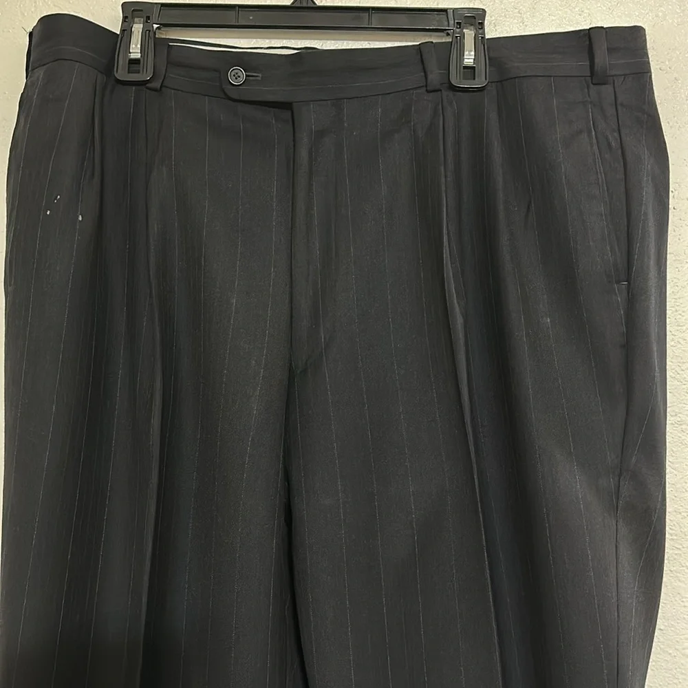 Dario Di Napoli 100% Wool and Cashmere 2 Pieces Suit, Striped Black Color. - Picture 9 of 16